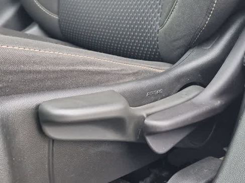 Used 2023 GMC Acadia SLE FWD image 17