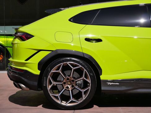 Used 2024 Lamborghini Urus Performante AWD/4WD image 23