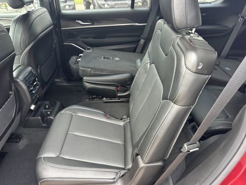New 2026 Jeep Grand Cherokee L Limited AWD/4WD image 14