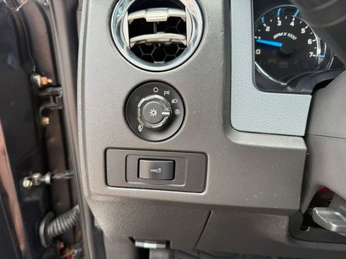 Used 2014 Ford F150 XLT w/ Equipment Group 302A Luxury AWD/4WD image 24
