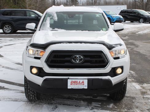 Used 2021 Toyota Tacoma SR5 image 2