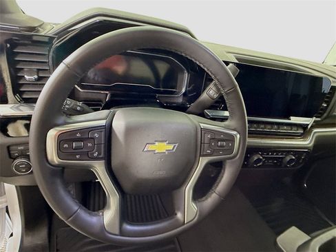 Used 2024 Chevrolet Silverado 1500 LT image 5
