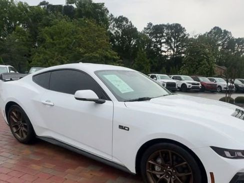 Used 2024 Ford Mustang GT Premium RWD image 3