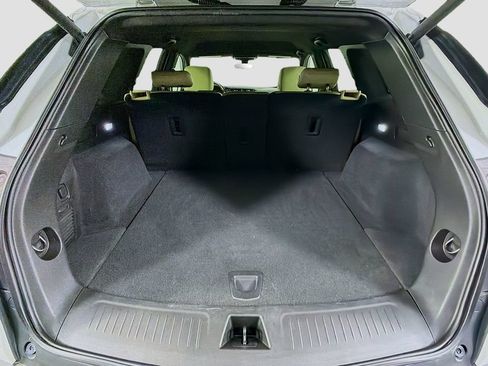 Used 2019 Cadillac XT5 FWD image 28
