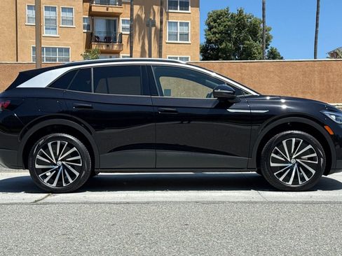 Used 2023 Volkswagen ID.4 Pro S Plus AWD/4WD image 3