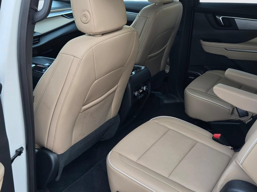 Used 2026 Buick Enclave Preferred FWD image 35