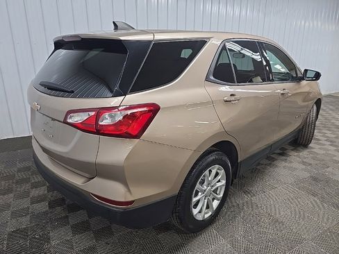 Used 2019 Chevrolet Equinox LS w/ LS Convenience Package image 6