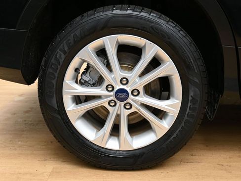 Used 2018 Ford Escape SE w/ SE Sync 3 Package image 13