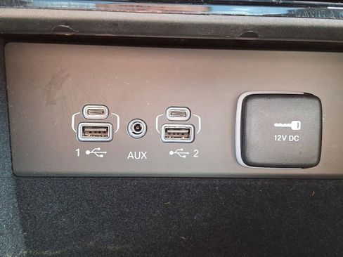 Used 2022 Jeep Grand Cherokee Limited image 24