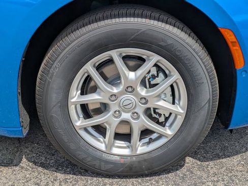 New 2026 Chrysler Pacifica Select FWD image 9
