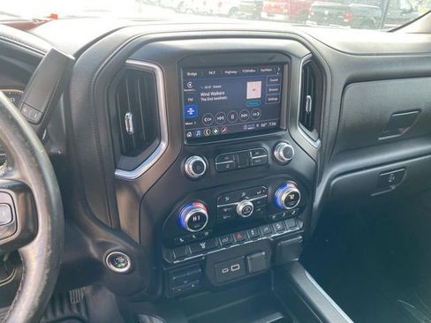 Used 2022 GMC Sierra 2500 AT4 w/ Gooseneck/5TH Wheel Package AWD/4WD image 10