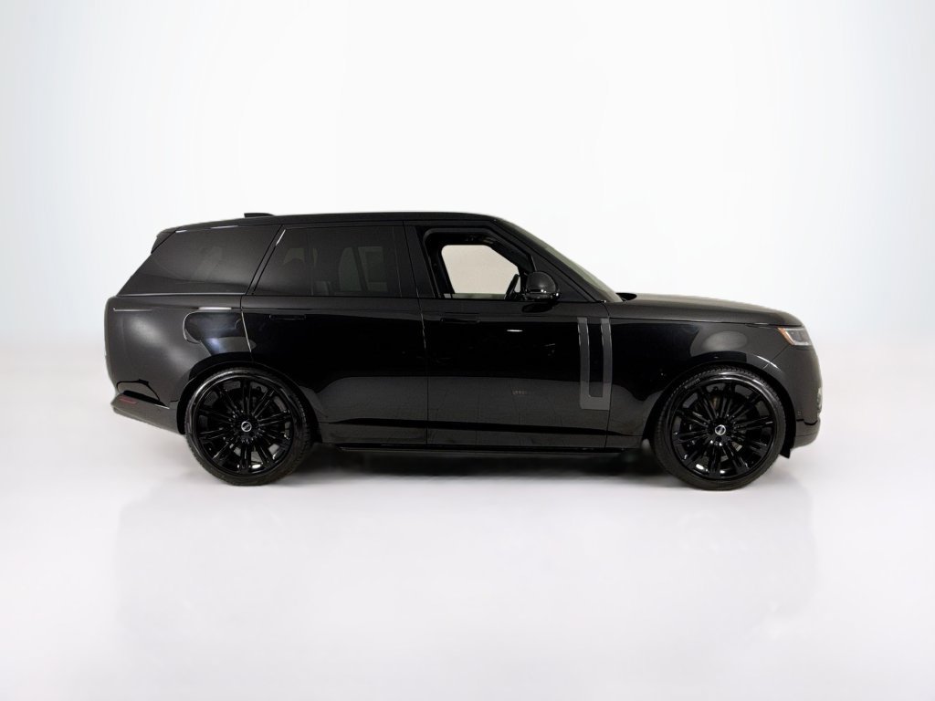 Used 2024 Land Rover Range Rover SE AWD/4WD image 6