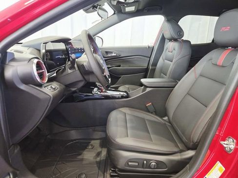 New 2026 Chevrolet Trax RS w/ Driver Confidence Package image 8