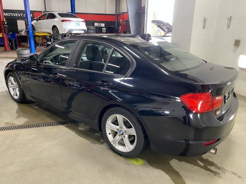 Used 2015 BMW 320i xDrive Sedan AWD/4WD image 5