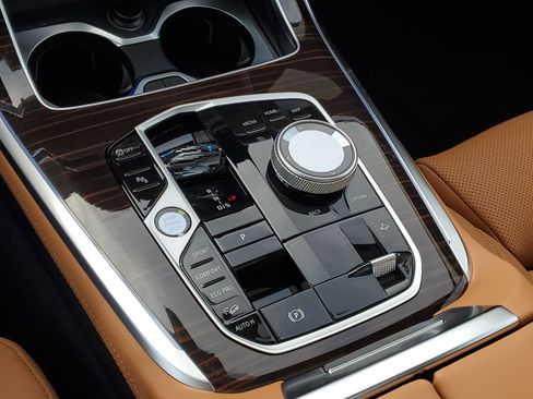 New 2026 BMW X7 xDrive40i w/ Executive Package AWD/4WD image 19