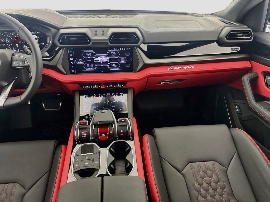 Used 2026 Lamborghini Urus SE AWD/4WD image 24