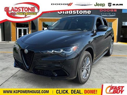 Used 2024 Alfa Romeo Stelvio Sprint image 1