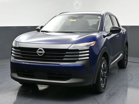 New 2026 Nissan Kicks SV AWD/4WD image 3