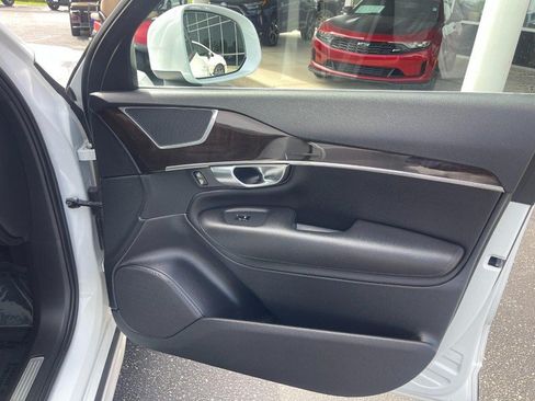 Used 2019 Volvo XC90 T6 Momentum w/ Advanced Package AWD/4WD image 12