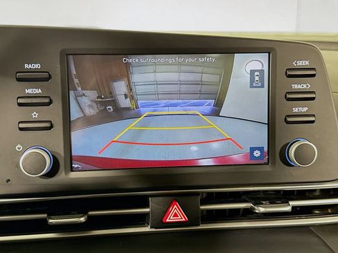 Used 2021 Hyundai Elantra SEL FWD image 22