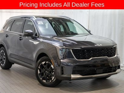 Used 2025 Kia Sorento S w/ Panoramic Sunroof Package