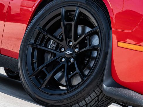 Used 2019 Dodge Challenger R/T Scat Pack w/ Shaker Package image 9