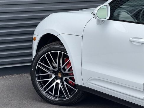 New 2025 Porsche Macan S image 12