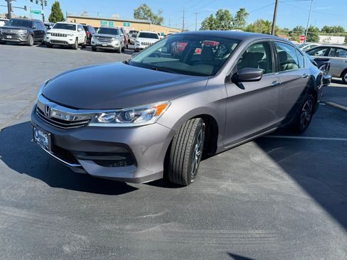 Used 2017 Honda Accord LX image 3