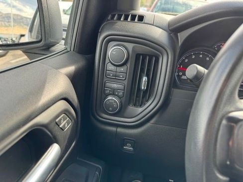 Used 2019 Chevrolet Silverado 1500 W/T w/ Z71 Off-Road Package AWD/4WD image 10