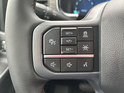 Used 2025 Ford F150 Lariat AWD/4WD image 20