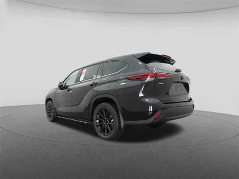 New 2026 Toyota Highlander XLE image 21