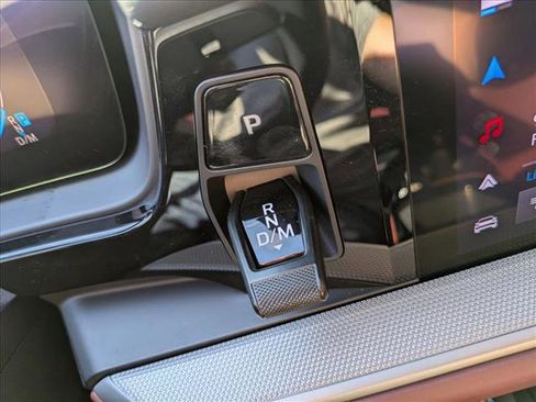 Used 2024 Porsche Cayenne S image 11