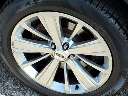 Certified 2019 Ford Explorer Limited w/ Class III Trailer Tow Package AWD/4WD image 6