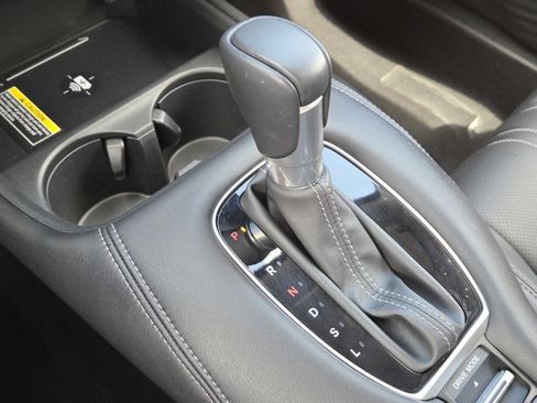 Used 2024 Honda HR-V EX-L image 32