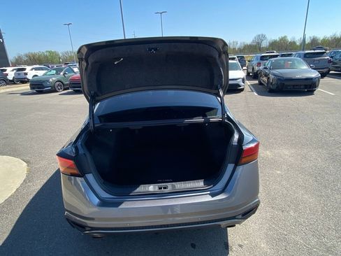 Used 2023 Nissan Altima 2.5 SL FWD image 8
