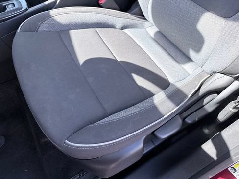 Used 2025 Chevrolet TrailBlazer LT FWD image 9