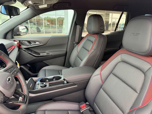 New 2026 Chevrolet Equinox RS w/ Convenience Package III FWD image 13