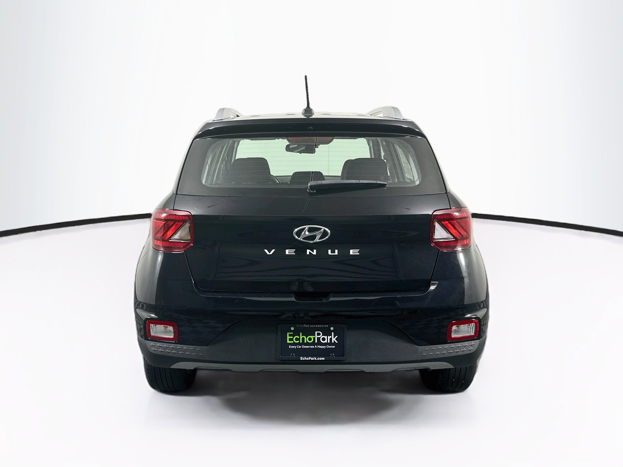 Used 2025 Hyundai Venue SEL FWD image 7