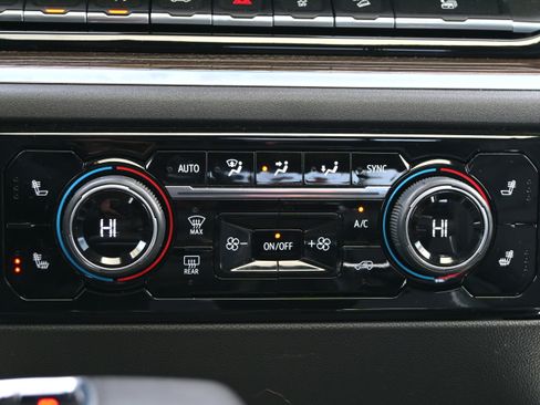 Used 2022 Chevrolet Silverado 1500 LT Trail Boss w/ LT Trail Boss Premium Package image 23