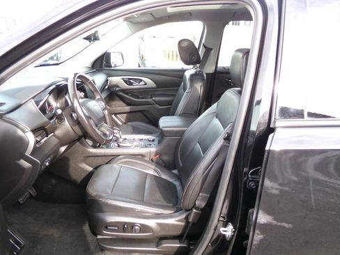 Used 2019 Chevrolet Traverse RS image 14