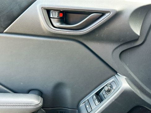 Used 2025 Toyota GR86 Premium w/ ALL Weather Mat Package (TMS) image 17