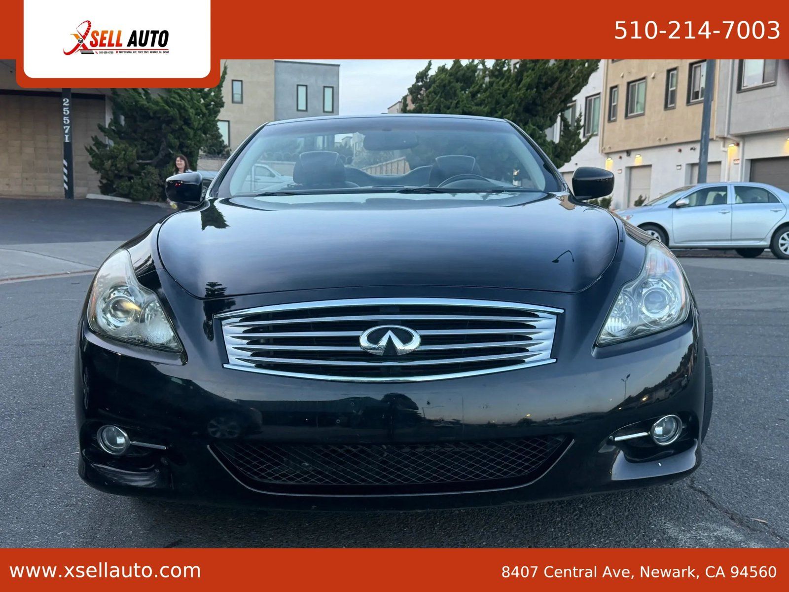 Used 2011 INFINITI G37 Convertible w/ Premium Pkg RWD image 3