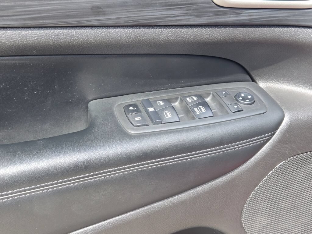 Used 2021 Jeep Grand Cherokee Laredo X AWD/4WD image 30