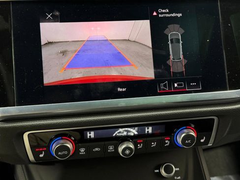 Certified 2022 Audi Q3 2.0T Premium w/ Convenience Package image 31