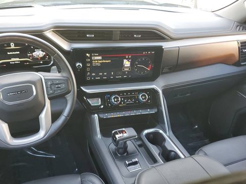 Certified 2023 GMC Sierra 1500 Denali w/ Denali Reserve Package AWD/4WD image 19
