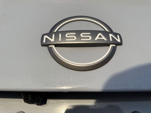 New 2025 Nissan Versa SV w/ Trunk Package FWD image 17