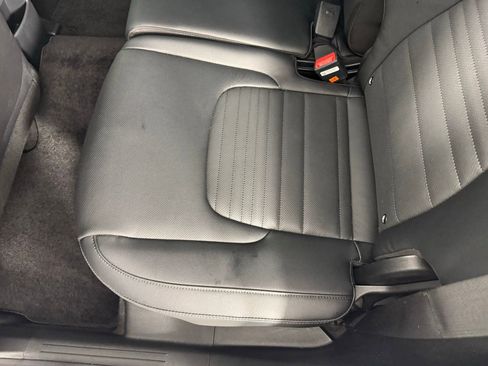 Used 2025 Kia Sportage SX image 25