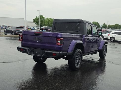 Used 2026 Jeep Gladiator Sport AWD/4WD image 7