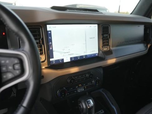 Used 2022 Ford Bronco Wildtrak image 25
