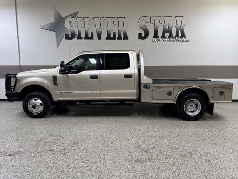 Used 2017 Ford F350 XLT w/ XLT Value Package image 11